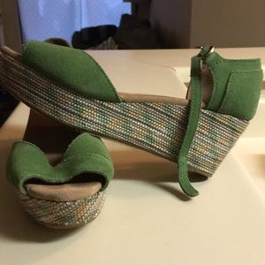 GUC TOMS rare green/gold/sparkle Wedges